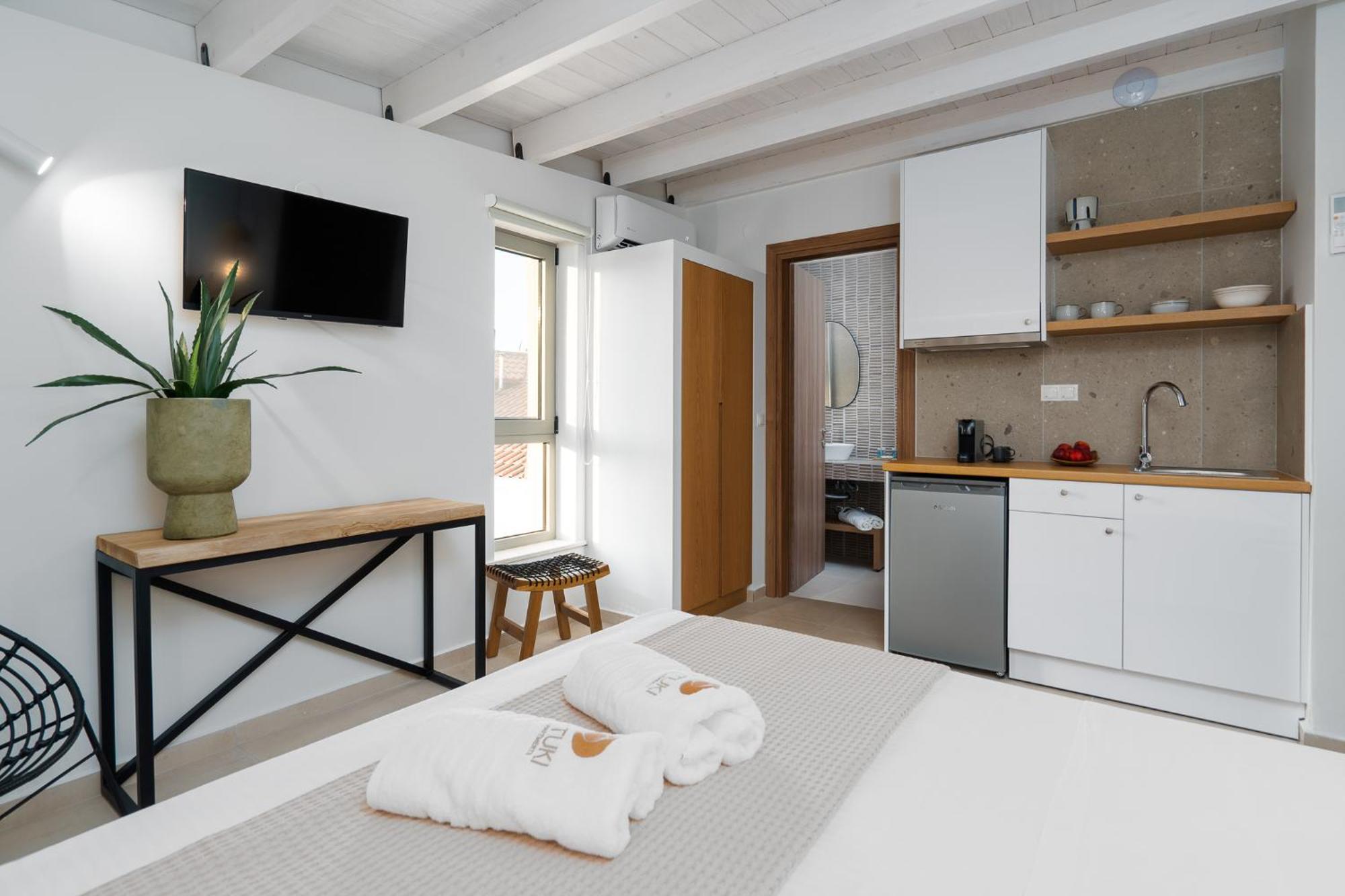 Funtuki Seaside Apartments เลปโตการายา ห้อง รูปภาพ